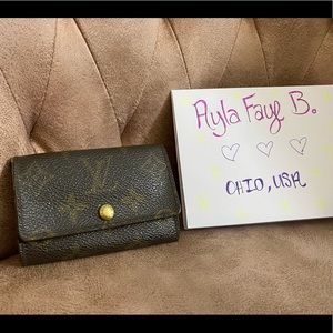 ✨SOLD✨ 2002 Vintage Louis Vuitton 6-Key Keyholder